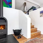 8 Person In Saltum-by Traum * Saltum
